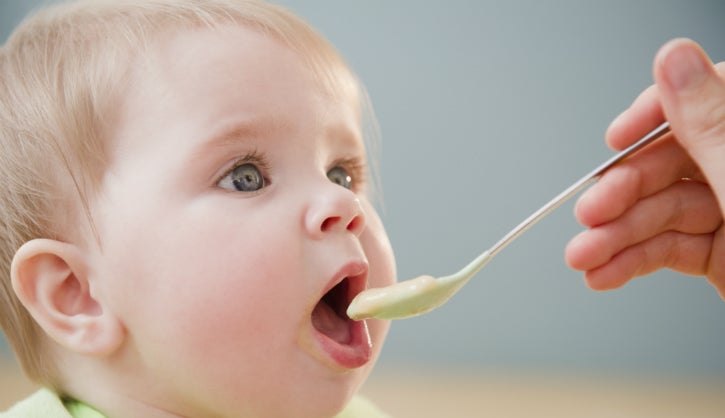 Alimentazione infantile da 0 a 3 anni: le scelte giuste 
