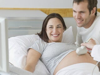 Pronti per essere genitori? Risposte e consigli ai normali dubbi delle future mamme e papà Pronti per essere genitori? Risposte e consigli ai normali dubbi delle future mamme e papà