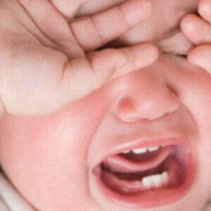 Bambino che piange