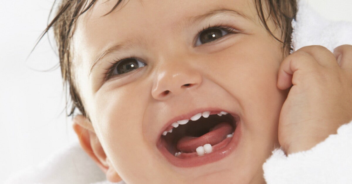 Dentizione del neonato: a quali mesi spuntano, disturbi 